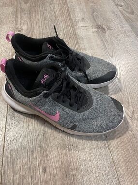 Nike Women’s Gray & Pink Flex Athletic Sneakers